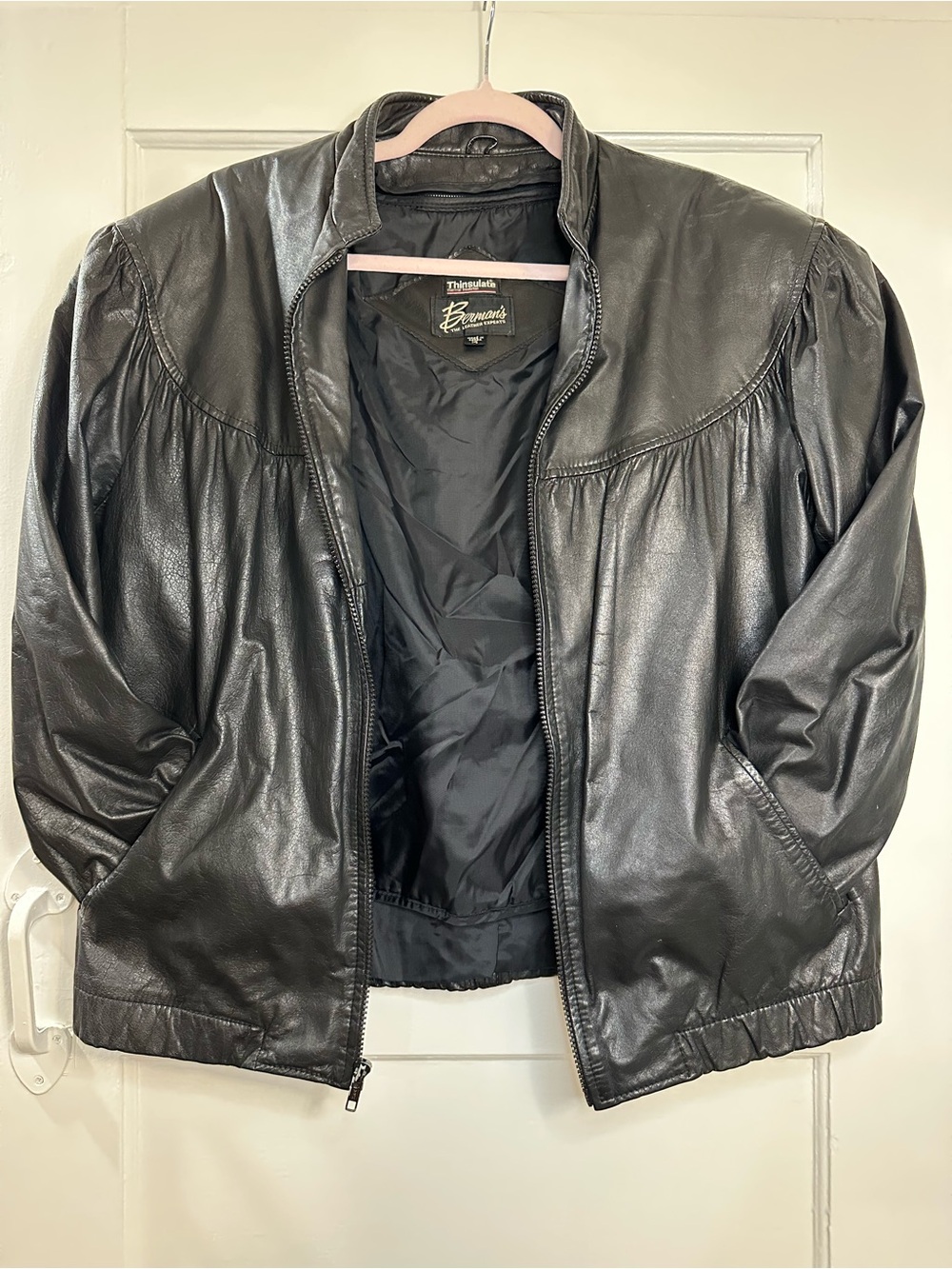 Vintage Berman’s Genuine Thinsulate Black Leather Bomber Jacket Sz 14 (Fits M/L)